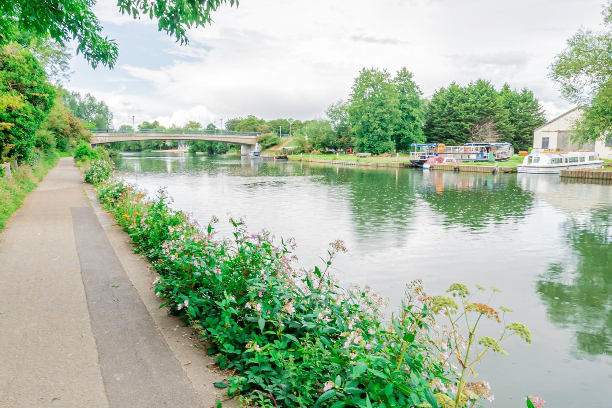 Charming 2-Bedroom Flat With A Garden And Free Parking At Abingdon Oxford Esterno foto